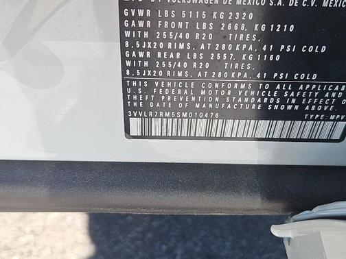 2025 Volkswagen Tiguan 2.0T SEL R-Line