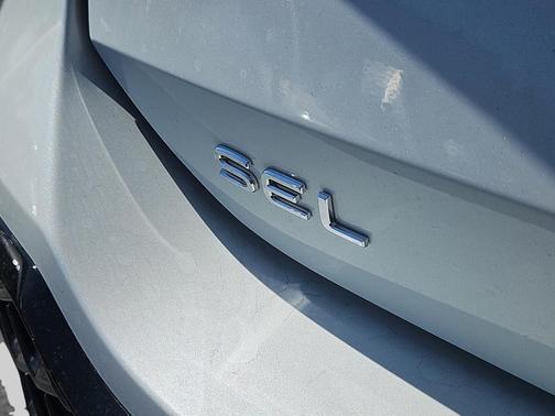 2025 Volkswagen Tiguan 2.0T SEL R-Line