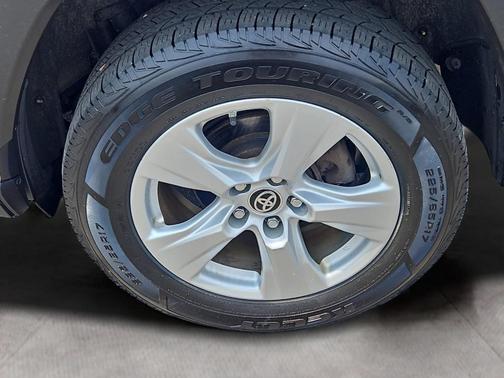 2019 Toyota RAV4 Hybrid LE