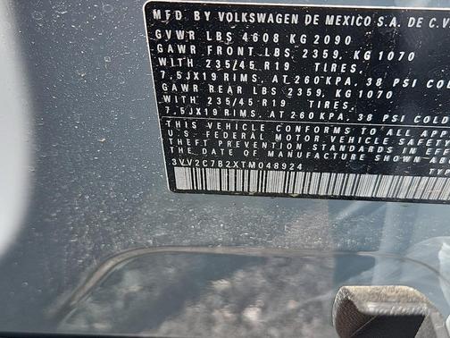Monument Gray W/Deep Black Roof 2026 Volkswagen Taos 1.5T SE Black
