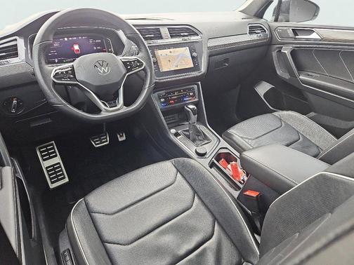 2022 Volkswagen Tiguan 2.0T SEL R-Line
