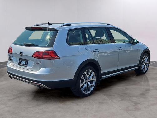 2017 Volkswagen Golf Alltrack TSI SEL