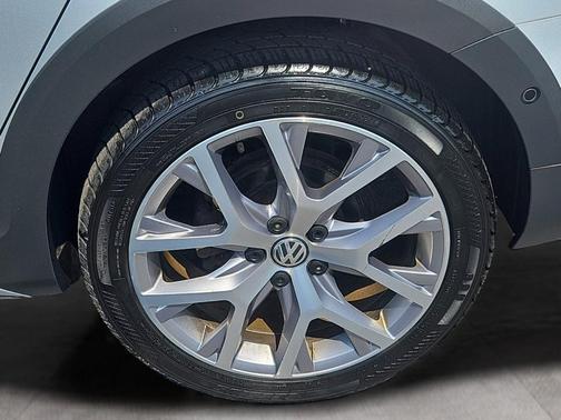 2017 Volkswagen Golf Alltrack TSI SEL