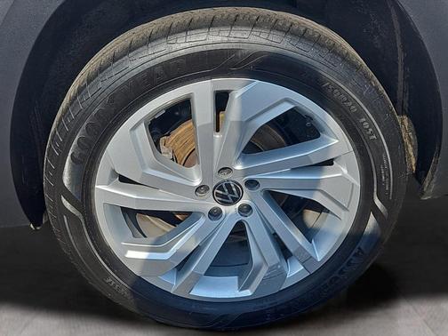 2023 Volkswagen Atlas 3.6L SE w/Technology