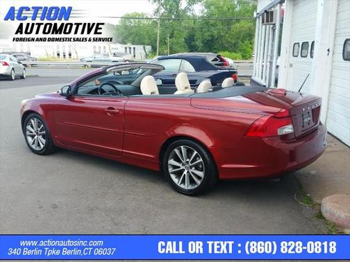 2011 Volvo C70 T5