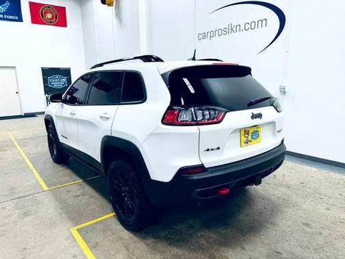 2022 Jeep Cherokee Trailhawk