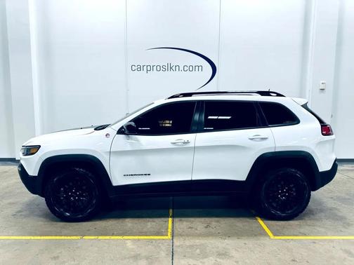 2022 Jeep Cherokee Trailhawk