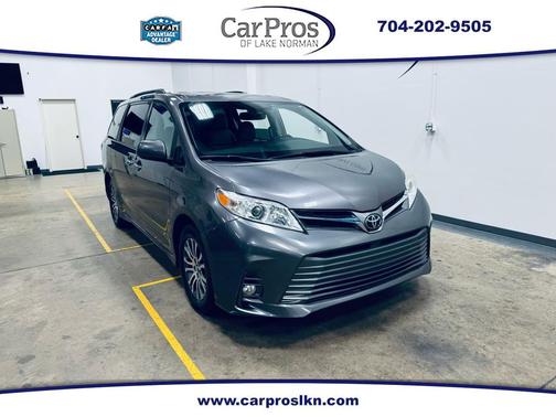 2019 Toyota Sienna XLE
