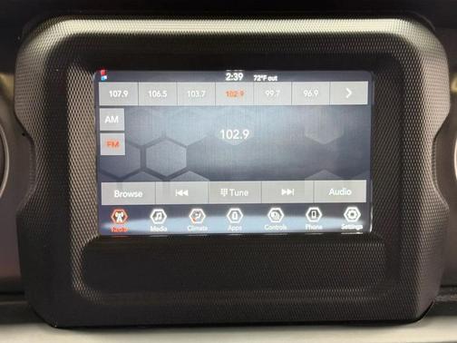 Granite Crystal Metallic 2022 Jeep Gladiator Willys 4x4