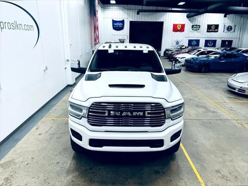 2023 RAM 2500 Laramie Crew Cab 4x4 6'4' Box