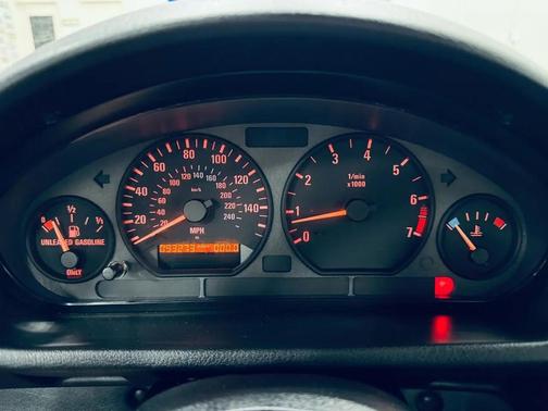 Alpine White 1998 BMW Z3 2.8 Roadster