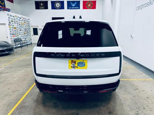 2025 Land Rover Range Rover P530 SE 7 Seat