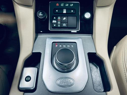 2016 Land Rover LR4 Base