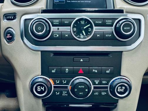 2016 Land Rover LR4 Base