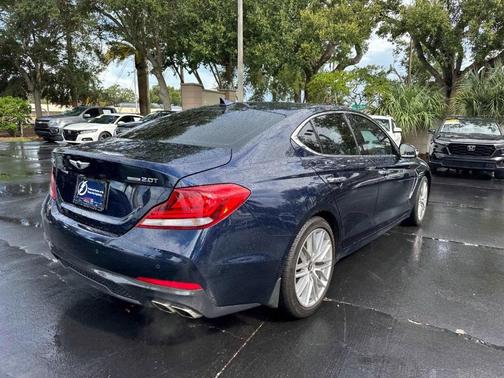 2021 Genesis G70 2.0T