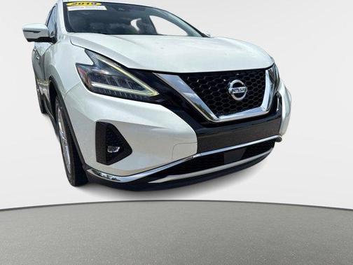 White 2019 Nissan Murano Platinum