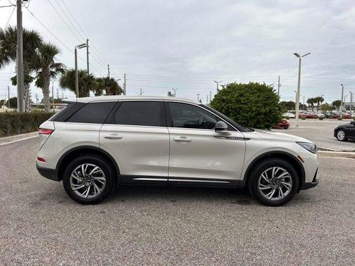 2024 Lincoln Corsair Premiere