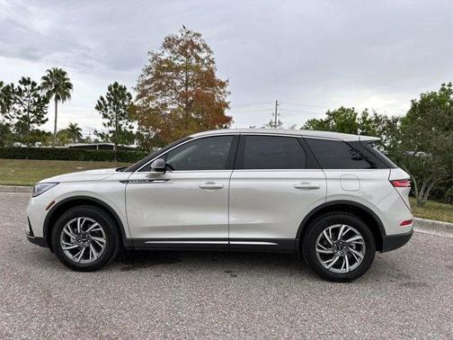 2024 Lincoln Corsair Premiere