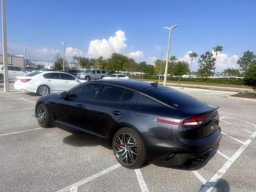 Metal 2023 Kia Stinger GT-Line