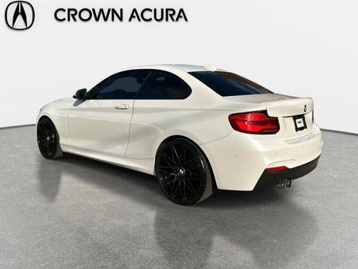 2019 BMW 230 i