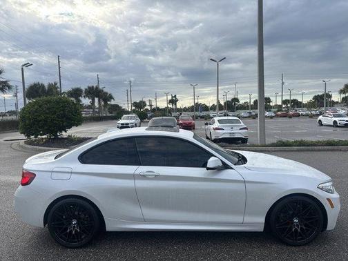 2019 BMW 230 i
