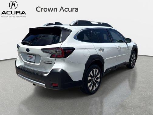 Crystal White Pearl 2025 Subaru Outback Touring XT