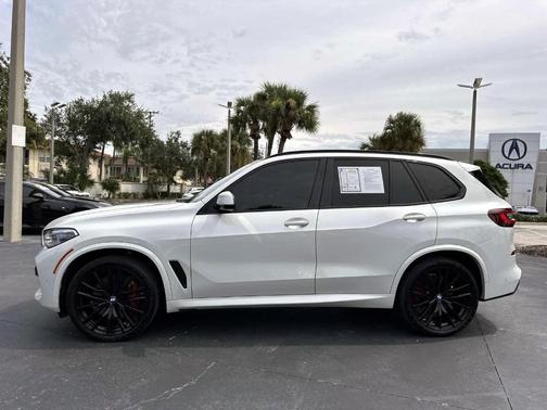 2022 BMW X5 M50i