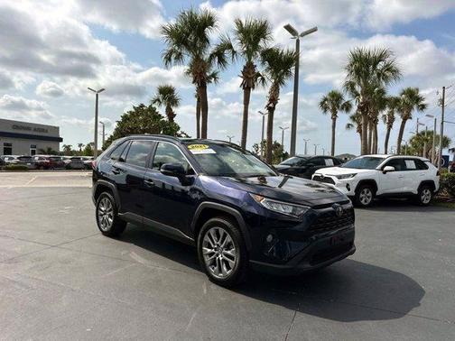 2021 Toyota RAV4 XLE Premium