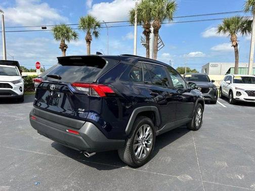 2021 Toyota RAV4 XLE Premium