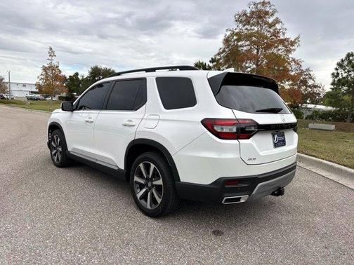 2024 Honda Pilot Touring