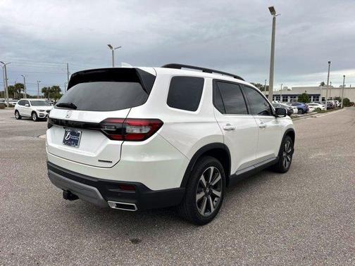 2024 Honda Pilot Touring