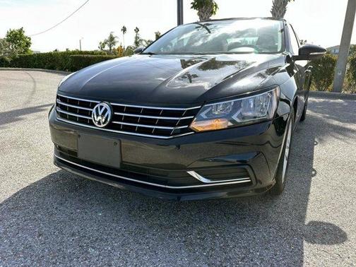 2018 Volkswagen Passat 2.0T SE