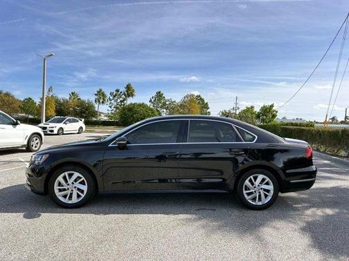 2018 Volkswagen Passat 2.0T SE