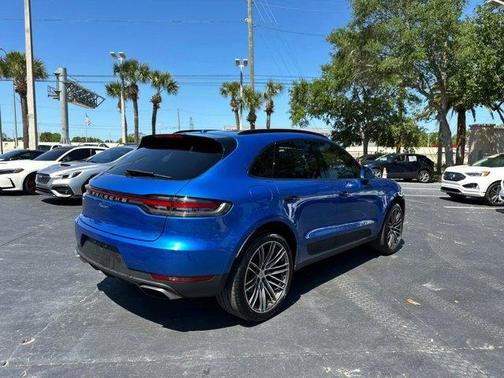 2020 Porsche Macan Base
