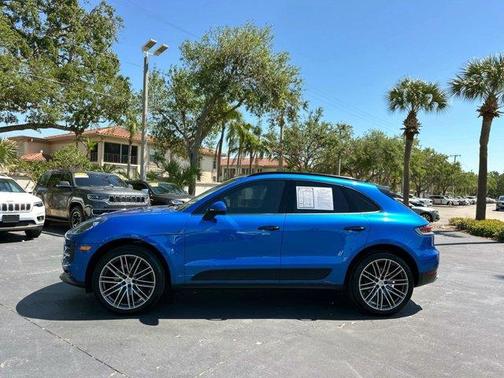 2020 Porsche Macan Base