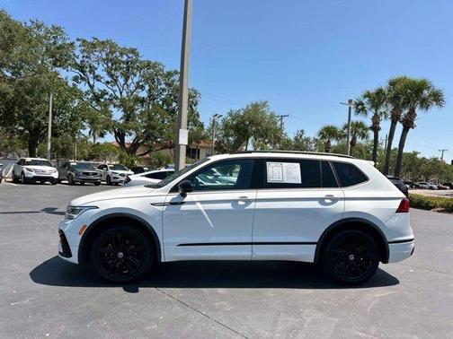 2022 Volkswagen Tiguan 2.0T SE R-Line Black