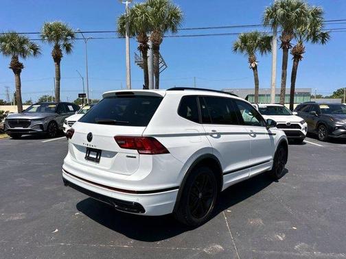 2022 Volkswagen Tiguan 2.0T SE R-Line Black