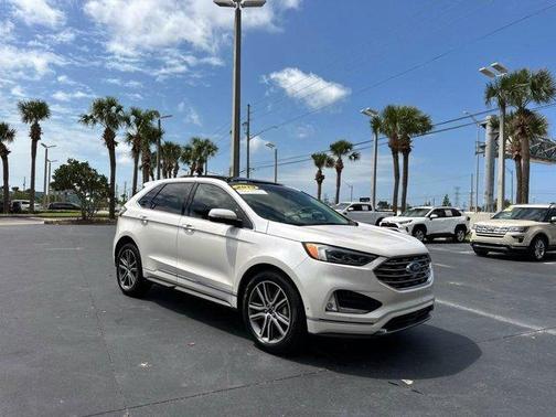 2019 Ford Edge Titanium