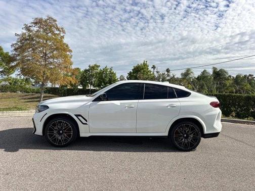 2022 BMW X6 M Base