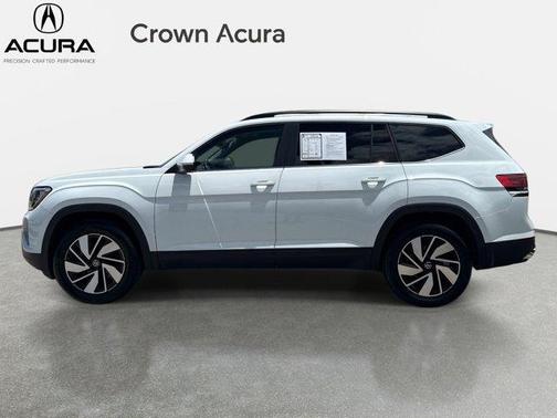 Pure White 2024 Volkswagen Atlas 2.0T SE w/Technology