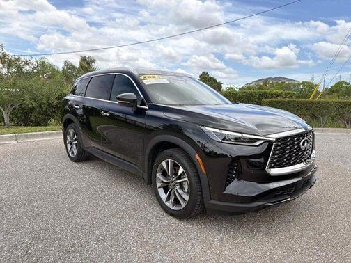 Diamond Black 2024 INFINITI QX60 Luxe