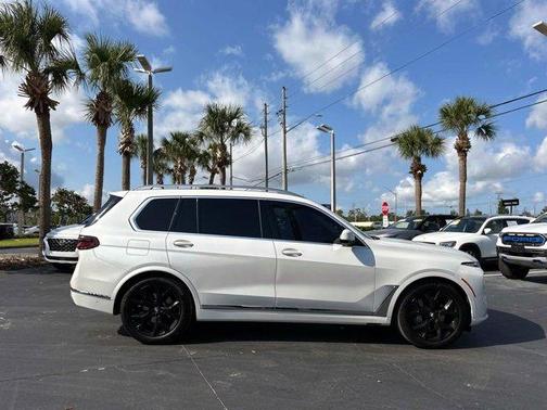 2023 BMW X7 xDrive40i