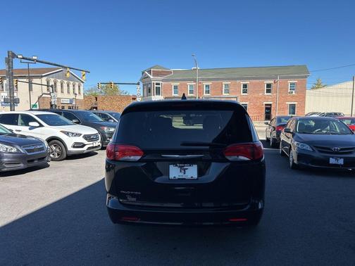 2017 Chrysler Pacifica Touring