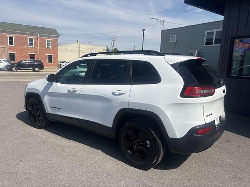 Bright White Clearcoat 2018 Jeep Cherokee Limited