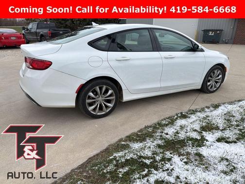 2016 Chrysler 200 S