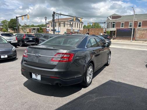 2017 Ford Taurus Limited