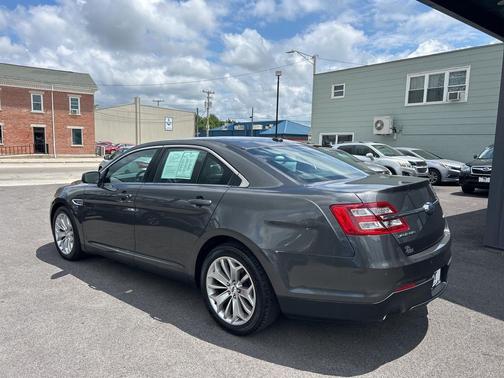 2017 Ford Taurus Limited