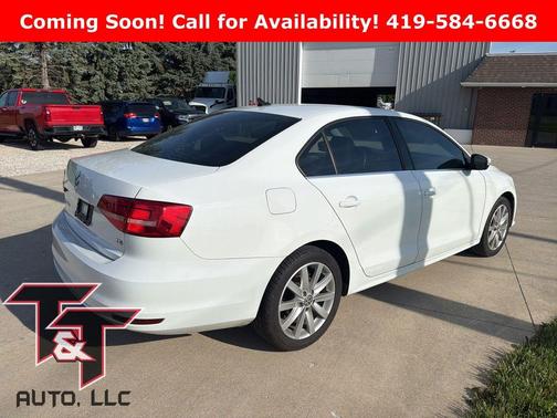 White 2015 Volkswagen Jetta Auto SE w/Connectivity