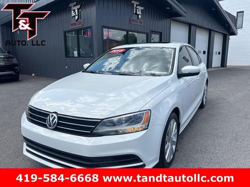 White 2015 Volkswagen Jetta Auto SE w/Connectivity