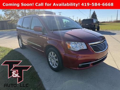 2016 Chrysler Town & Country Touring
